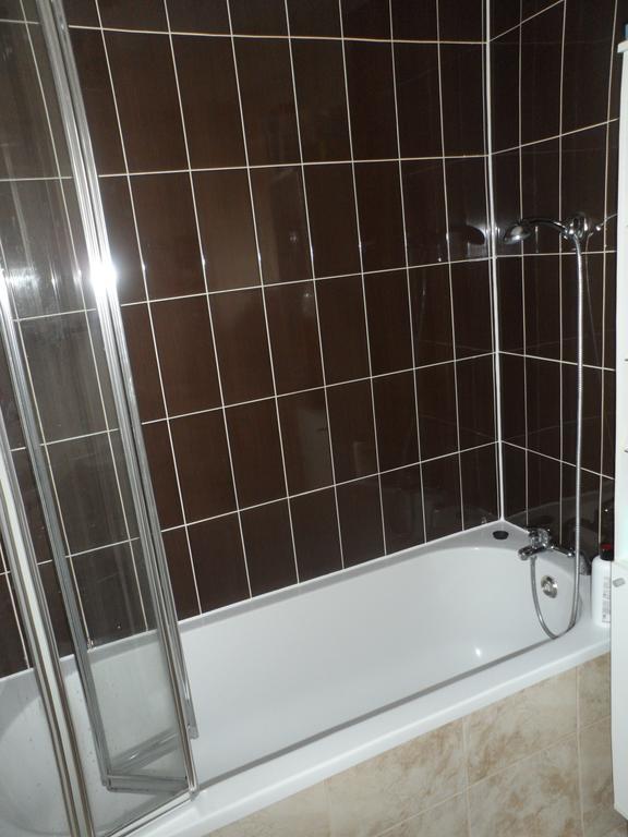 Homestay Oakridge Crescent Пейзли Екстериор снимка