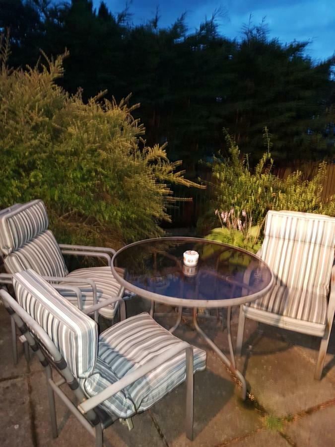 Homestay Oakridge Crescent Пейзли Екстериор снимка